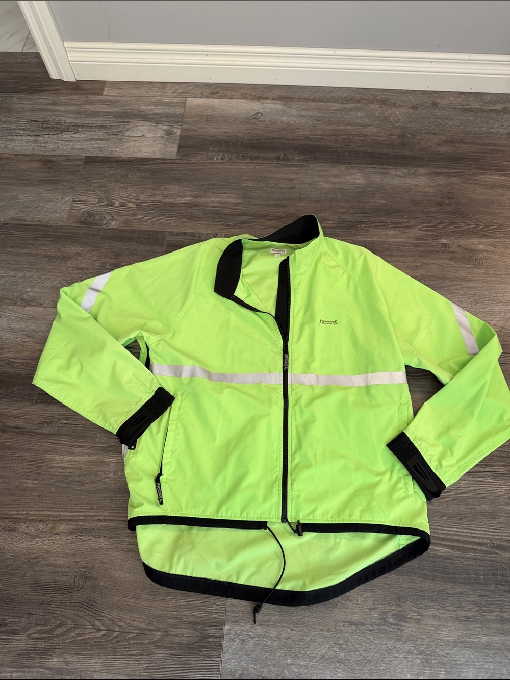 Running Room High-Visibility Lime Green Reflective Cycling Jacket